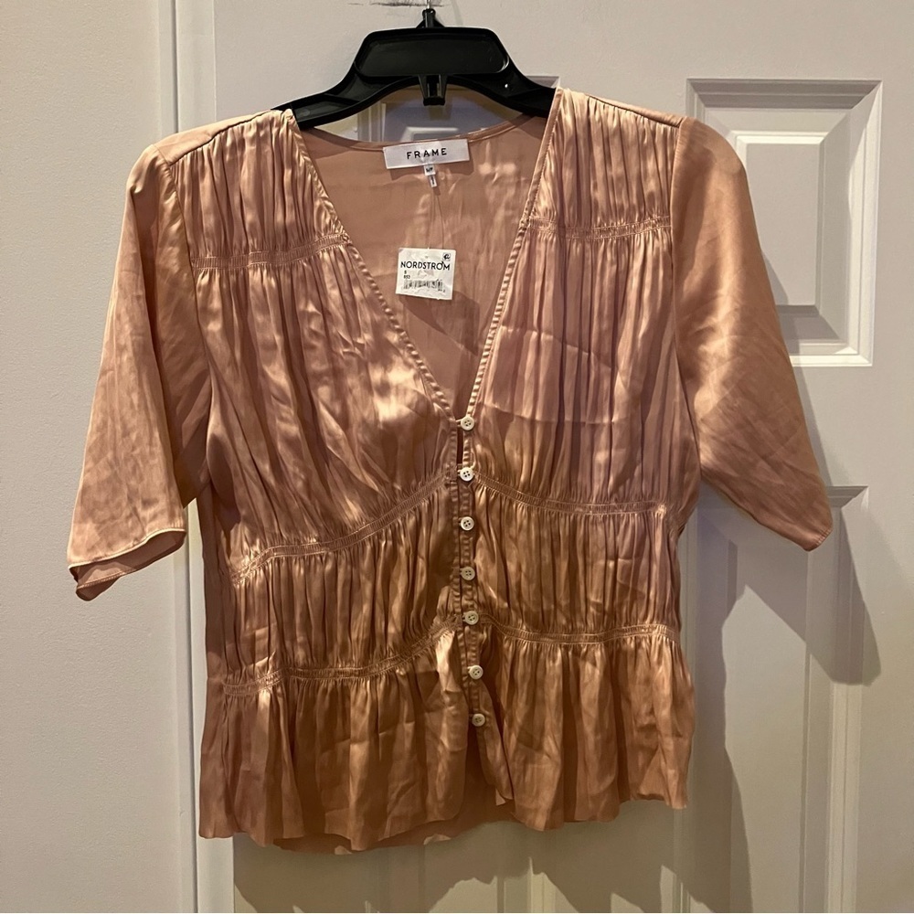 NWT Frame Short Sleeved V-neck Ruched Button Down Blouse in Pink Small - Picture 3 of 7